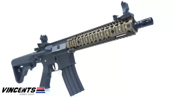 Raven Daniel Defense 18 DE Two Tone Black / Tan (AEG)